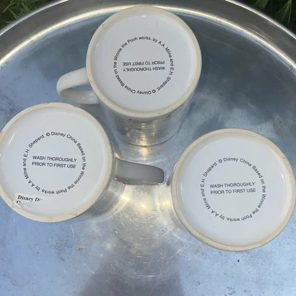 Vintage Winnie the Pooh mugs - Picture 8 of 12